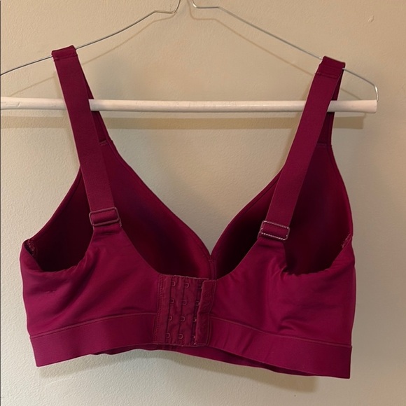 Cacique Pink Wireless Bra with V-Neck Design 36DD - Picture 2 of 3